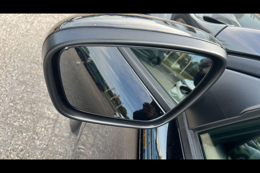 Ford Kuga 2.5 PHEV ST-Line X 243pk | Zuid | Driver Assistance Pack | Panorama dak | Winterpack | Technology Pack | 19 inch Licht metaal | 2.100kg Trekgewicht