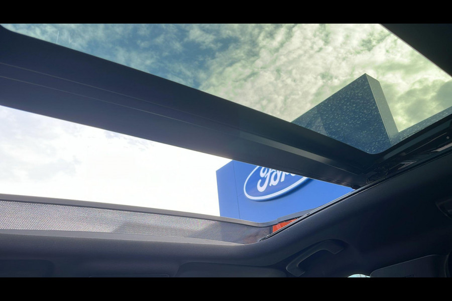Ford Kuga 2.5 PHEV ST-Line X 243pk | Zuid | Driver Assistance Pack | Panorama dak | Winterpack | Technology Pack | 19 inch Licht metaal | 2.100kg Trekgewicht