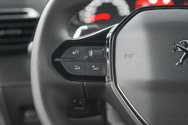 Peugeot 2008 PureTech 130 EAT8 Allure | Camera | Navigatie | Apple Carplay | Parkeersensoren