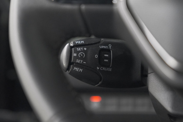 Peugeot 2008 PureTech 130 EAT8 Allure | Camera | Navigatie | Apple Carplay | Parkeersensoren