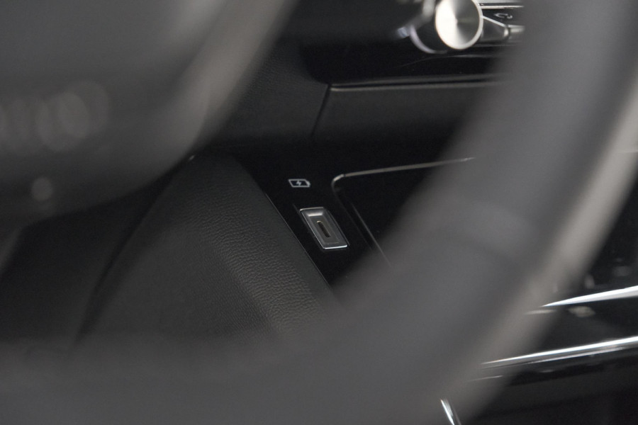 Peugeot 2008 PureTech 130 EAT8 Allure | Camera | Navigatie | Apple Carplay | Parkeersensoren