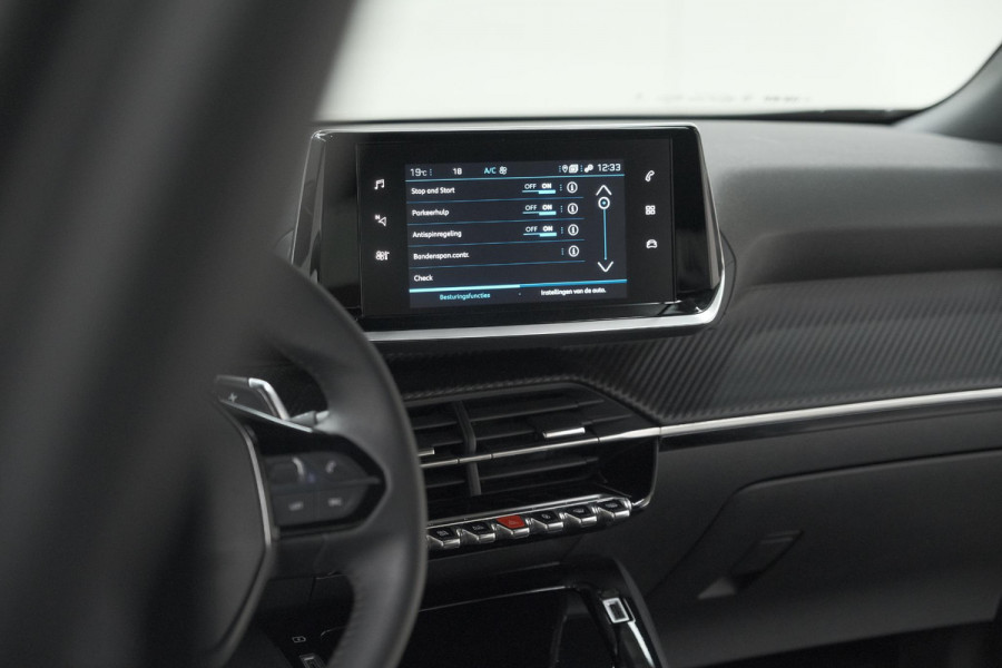 Peugeot 2008 PureTech 130 EAT8 Allure | Camera | Navigatie | Apple Carplay | Parkeersensoren