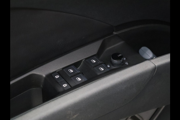 Audi Q4 e-tron 35 Launch edition Advanced Plus 55 kWh SOH 94% [SCHUIFKANTELDAK, APPLE CARPLAY, ANDROID, ADAPTIVE CRUISE, VOL LEDER, CAMERA, STOELVERWARMING, LEDVERLICHTING, CLIMATE, NIEUWSTAAT]