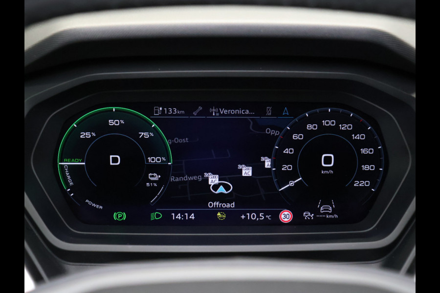 Audi Q4 e-tron 35 Launch edition Advanced Plus 55 kWh SOH 94% [SCHUIFKANTELDAK, APPLE CARPLAY, ANDROID, ADAPTIVE CRUISE, VOL LEDER, CAMERA, STOELVERWARMING, LEDVERLICHTING, CLIMATE, NIEUWSTAAT]