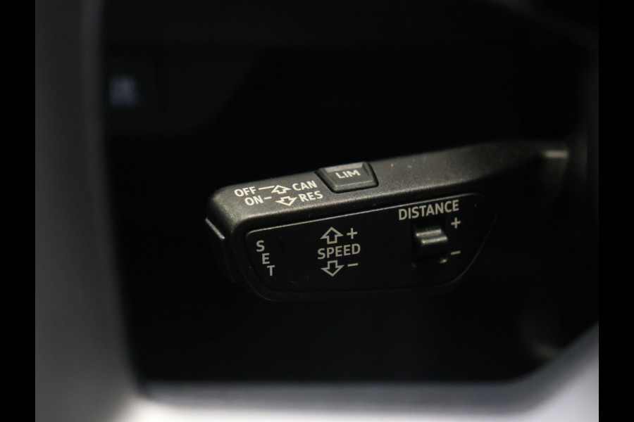 Audi Q4 e-tron 35 Launch edition Advanced Plus 55 kWh SOH 94% [SCHUIFKANTELDAK, APPLE CARPLAY, ANDROID, ADAPTIVE CRUISE, VOL LEDER, CAMERA, STOELVERWARMING, LEDVERLICHTING, CLIMATE, NIEUWSTAAT]