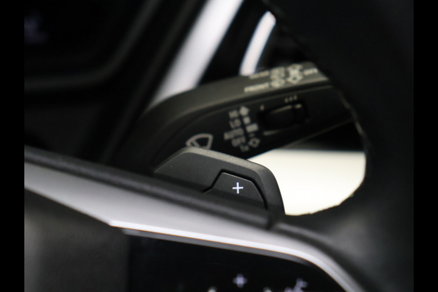 Audi Q4 e-tron 35 Launch edition Advanced Plus 55 kWh SOH 94% [SCHUIFKANTELDAK, APPLE CARPLAY, ANDROID, ADAPTIVE CRUISE, VOL LEDER, CAMERA, STOELVERWARMING, LEDVERLICHTING, CLIMATE, NIEUWSTAAT]