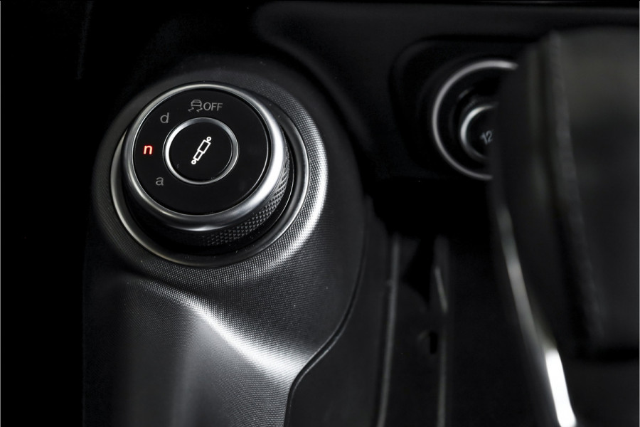 Alfa Romeo Tonale 1.5T Hybrid Veloce - Automaat Orig. NL | Dig. Cockpit | Adapt. Cruise | Stoel-+Stuurverw. | PDC | Camera | NAV + App. Connect | ECC | Elek. Klep | DAB | LM 20" |