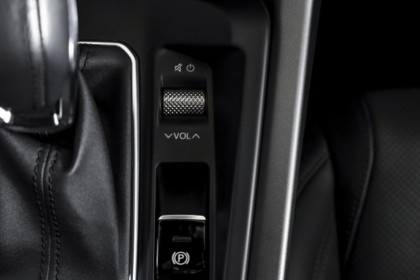 Alfa Romeo Tonale 1.5T Hybrid Veloce - Automaat Orig. NL | Dig. Cockpit | Adapt. Cruise | Stoel-+Stuurverw. | PDC | Camera | NAV + App. Connect | ECC | Elek. Klep | DAB | LM 20" |