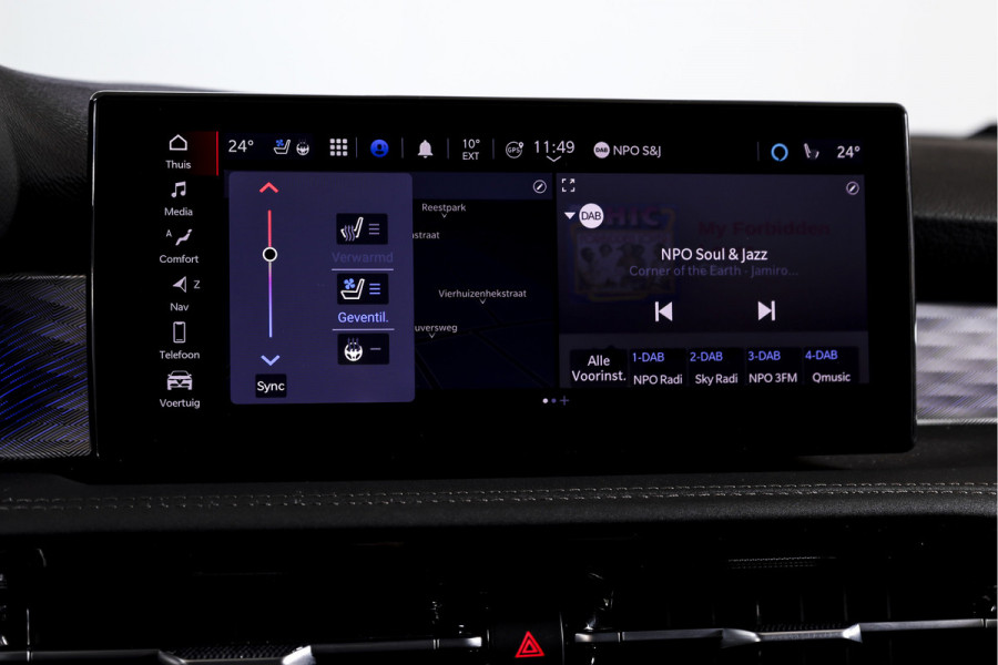 Alfa Romeo Tonale 1.5T Hybrid Veloce - Automaat Orig. NL | Dig. Cockpit | Adapt. Cruise | Stoel-+Stuurverw. | PDC | Camera | NAV + App. Connect | ECC | Elek. Klep | DAB | LM 20" |