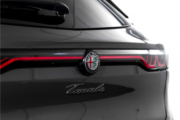 Alfa Romeo Tonale 1.5T Hybrid Veloce - Automaat Orig. NL | Dig. Cockpit | Adapt. Cruise | Stoel-+Stuurverw. | PDC | Camera | NAV + App. Connect | ECC | Elek. Klep | DAB | LM 20" |