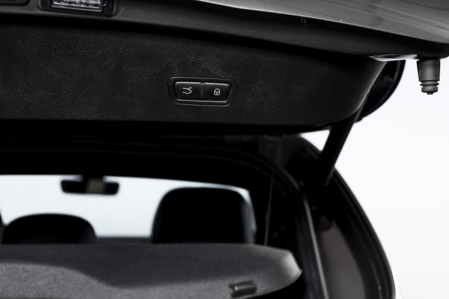 Alfa Romeo Tonale 1.5T Hybrid Veloce - Automaat Orig. NL | Dig. Cockpit | Adapt. Cruise | Stoel-+Stuurverw. | PDC | Camera | NAV + App. Connect | ECC | Elek. Klep | DAB | LM 20" |