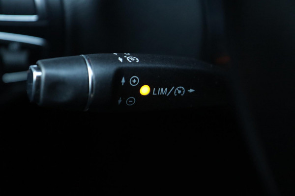 Mercedes-Benz C-Klasse 250 AMG / DODEHOEK / 360 / BURMESTER / DEALER SERVICE