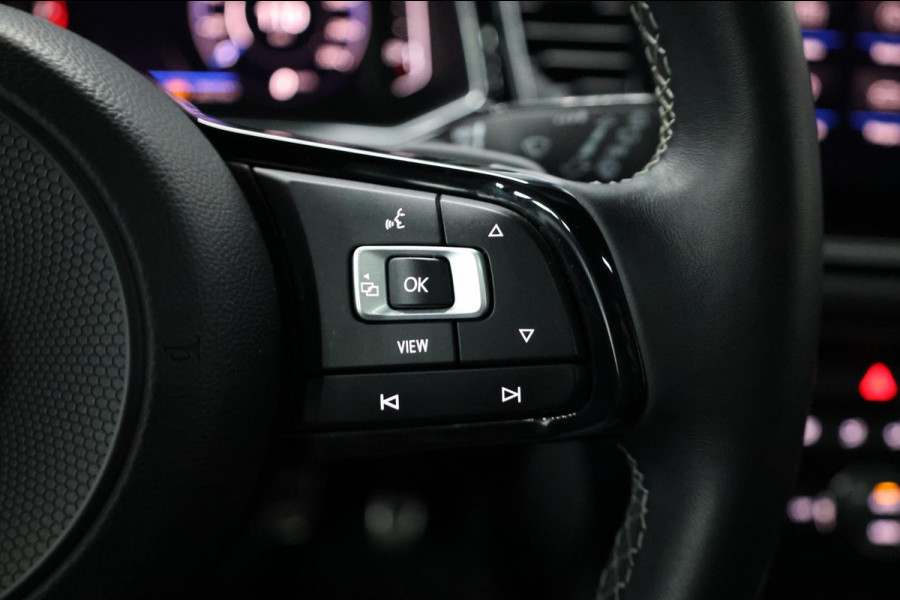 Volkswagen T-Roc 2.0 TSI 4Motion R 301+PK AKRAPOVIC/VIRTUAL/PANO/BEATS/KEYLES/HALF LEER+S.VERWARMING/19"/CAM/ACC/12 MDN GARANTIE!