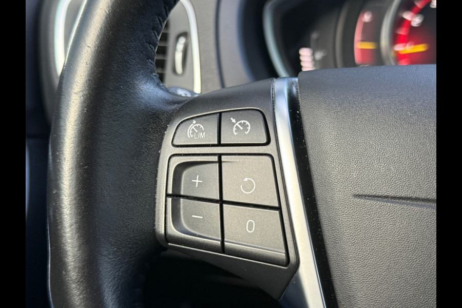 Volvo V40 2.0 T2 Momentum Standkachel