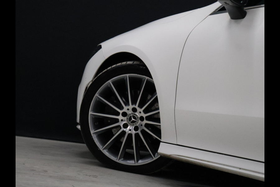 Mercedes-Benz CLA-Klasse 200 Premium Plus [SCHUIFKANTELDAK, BURMESTER SOUND, APPLE CARPLAY, ANDROID, SFEERVERLICHTING, CAMERA, STOELVERWARMING, LEDVERLICHTING, CRUISE, CLIMATE, NIEUWSTAAT]