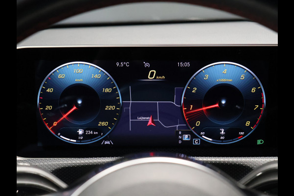 Mercedes-Benz CLA-Klasse 200 Premium Plus [SCHUIFKANTELDAK, BURMESTER SOUND, APPLE CARPLAY, ANDROID, SFEERVERLICHTING, CAMERA, STOELVERWARMING, LEDVERLICHTING, CRUISE, CLIMATE, NIEUWSTAAT]