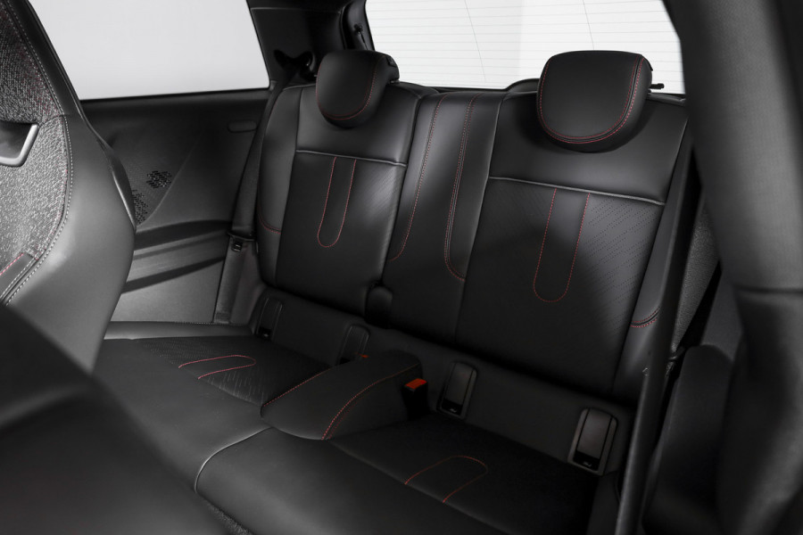 MINI Mini 2.0 JCW John Cooper Works XL 232PK - Automaat | S/K Panodak | Dig. Cockpit | Adapt. Cruise | Elek. Stoelen-+massage+verwarming | PDC | 360 Camera | NAV + App. Connect | ECC | Harman/Kardon | LM 18" | 5785