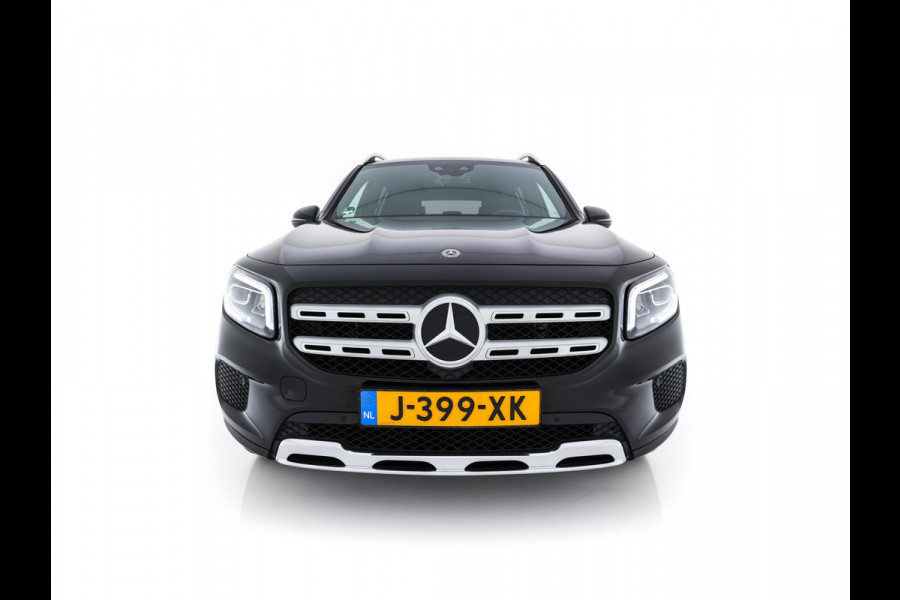 Mercedes-Benz Glb 180 d Business Solution Luxury [ 7-Pers. ] (INCL-BTW) Aut. *LUXURY-LEATHER | FULL-LED | AMBIENT-LIGHT | WIDESCREEN-DIGI-COCKPIT | HEATED-COMFORTSEATS | CAMERA | DAB+ | NAVI-FULLMAP | ECC | MEMORY-PACK | PDC | CRUISE | PRIVACY-GLASS |