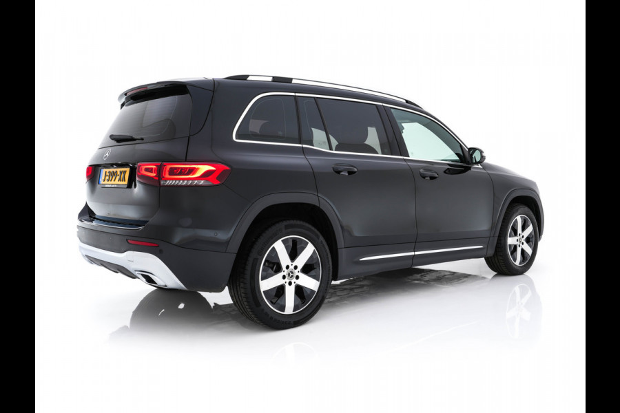 Mercedes-Benz Glb 180 d Business Solution Luxury [ 7-Pers. ] (INCL-BTW) Aut. *LUXURY-LEATHER | FULL-LED | AMBIENT-LIGHT | WIDESCREEN-DIGI-COCKPIT | HEATED-COMFORTSEATS | CAMERA | DAB+ | NAVI-FULLMAP | ECC | MEMORY-PACK | PDC | CRUISE | PRIVACY-GLASS |