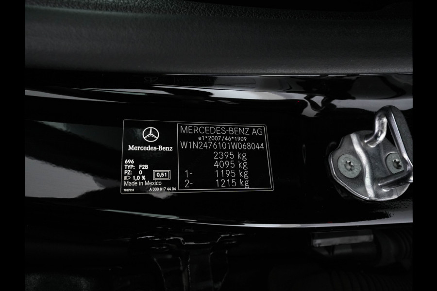 Mercedes-Benz Glb 180 d Business Solution Luxury [ 7-Pers. ] (INCL-BTW) Aut. *LUXURY-LEATHER | FULL-LED | AMBIENT-LIGHT | WIDESCREEN-DIGI-COCKPIT | HEATED-COMFORTSEATS | CAMERA | DAB+ | NAVI-FULLMAP | ECC | MEMORY-PACK | PDC | CRUISE | PRIVACY-GLASS |