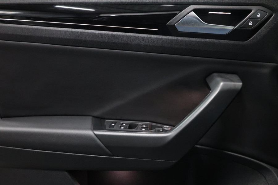 Volkswagen T-Roc 2.0 TSI 4Motion R 301+PK AKRAPOVIC/VIRTUAL/PANO/BEATS/KEYLES/HALF LEER+S.VERWARMING/19"/CAM/ACC/12 MDN GARANTIE!