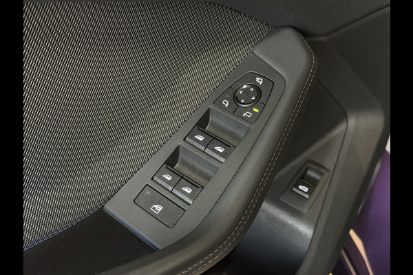 BMW 1-serie M135 300pk xDrive | Navi Prof | HUD | HK | 360 | 19" | Led | ACC | Blindspot | 100% Dealer Onderhouden!