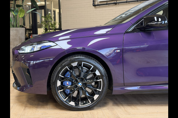 BMW 1-serie M135 300pk xDrive | Navi Prof | HUD | HK | 360 | 19" | Led | ACC | Blindspot | 100% Dealer Onderhouden!