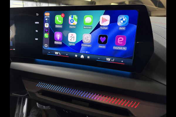 BMW 1-serie M135 300pk xDrive | Navi Prof | HUD | HK | 360 | 19" | Led | ACC | Blindspot | 100% Dealer Onderhouden!