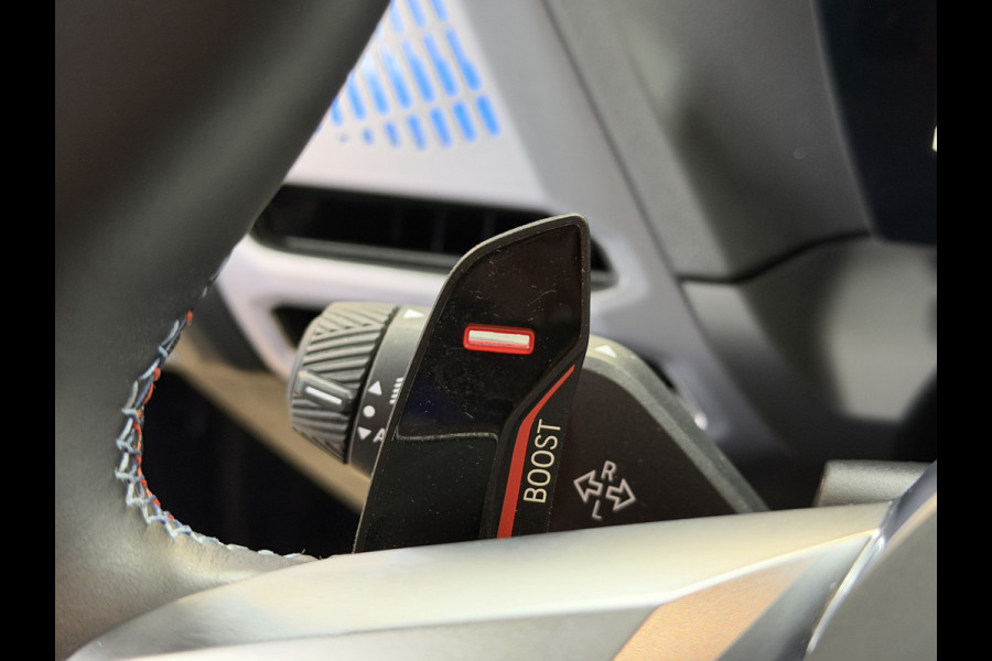 BMW 1-serie M135 300pk xDrive | Navi Prof | HUD | HK | 360 | 19" | Led | ACC | Blindspot | 100% Dealer Onderhouden!