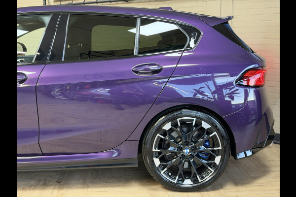 BMW 1-serie M135 300pk xDrive | Navi Prof | HUD | HK | 360 | 19" | Led | ACC | Blindspot | 100% Dealer Onderhouden!