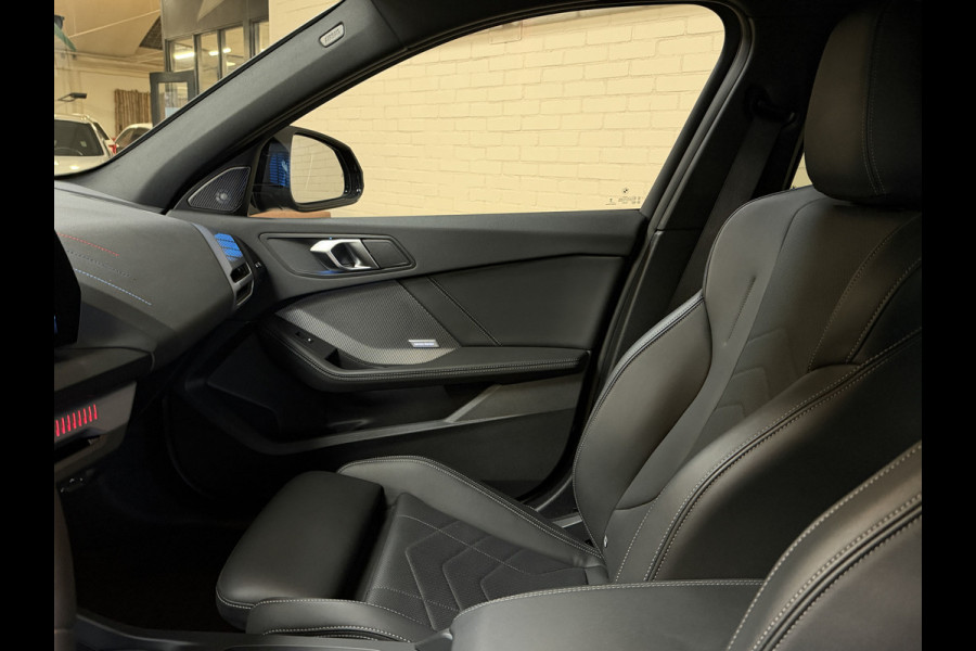 BMW 1-serie M135 300pk xDrive | Navi Prof | HUD | HK | 360 | 19" | Led | ACC | Blindspot | 100% Dealer Onderhouden!