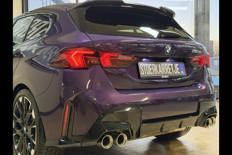 BMW 1-serie M135 300pk xDrive | Navi Prof | HUD | HK | 360 | 19" | Led | ACC | Blindspot | 100% Dealer Onderhouden!