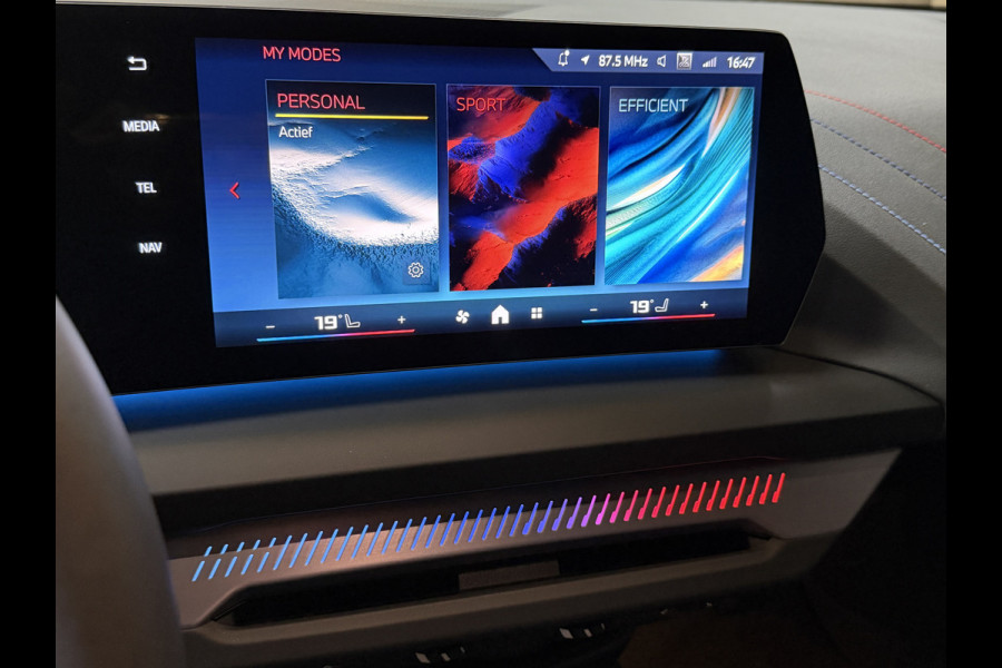 BMW 1-serie M135 300pk xDrive | Navi Prof | HUD | HK | 360 | 19" | Led | ACC | Blindspot | 100% Dealer Onderhouden!