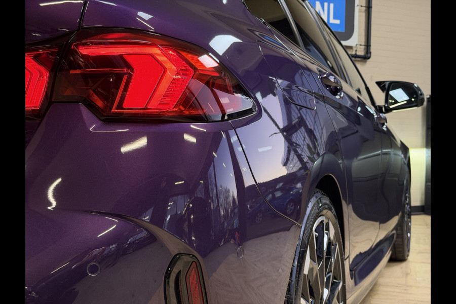 BMW 1-serie M135 300pk xDrive | Navi Prof | HUD | HK | 360 | 19" | Led | ACC | Blindspot | 100% Dealer Onderhouden!