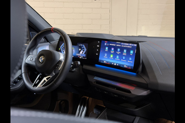 BMW 1-serie M135 300pk xDrive | Navi Prof | HUD | HK | 360 | 19" | Led | ACC | Blindspot | 100% Dealer Onderhouden!