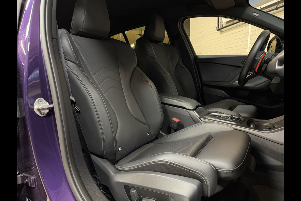 BMW 1-serie M135 300pk xDrive | Navi Prof | HUD | HK | 360 | 19" | Led | ACC | Blindspot | 100% Dealer Onderhouden!