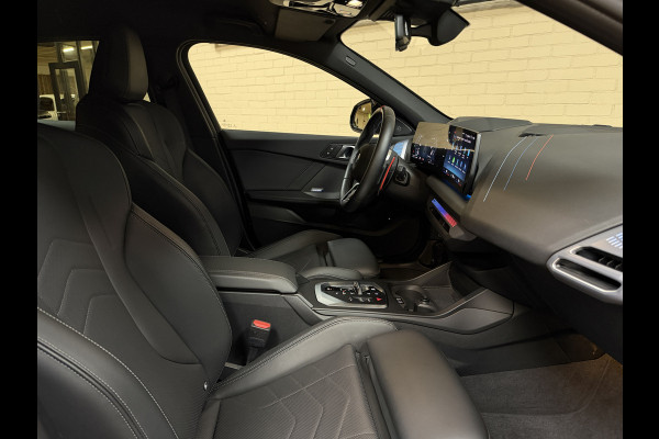 BMW 1-serie M135 300pk xDrive | Navi Prof | HUD | HK | 360 | 19" | Led | ACC | Blindspot | 100% Dealer Onderhouden!