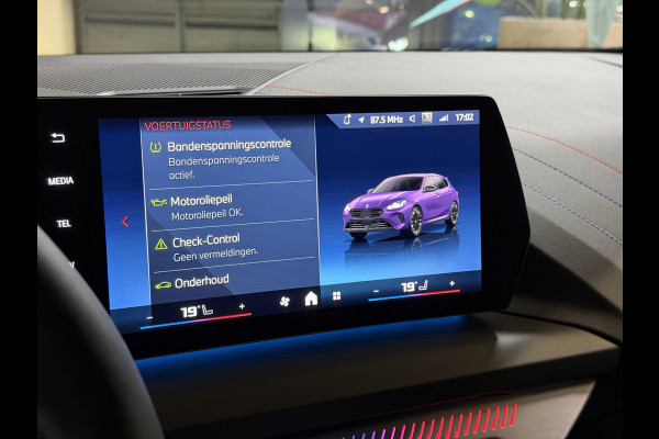 BMW 1-serie M135 300pk xDrive | Navi Prof | HUD | HK | 360 | 19" | Led | ACC | Blindspot | 100% Dealer Onderhouden!