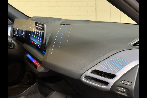 BMW 1-serie M135 300pk xDrive | Navi Prof | HUD | HK | 360 | 19" | Led | ACC | Blindspot | 100% Dealer Onderhouden!