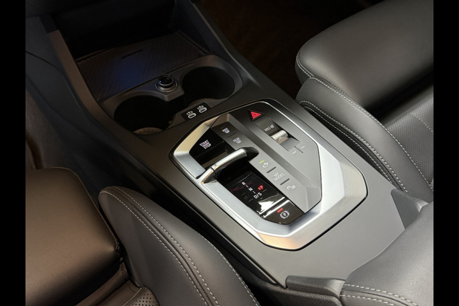 BMW 1-serie M135 300pk xDrive | Navi Prof | HUD | HK | 360 | 19" | Led | ACC | Blindspot | 100% Dealer Onderhouden!