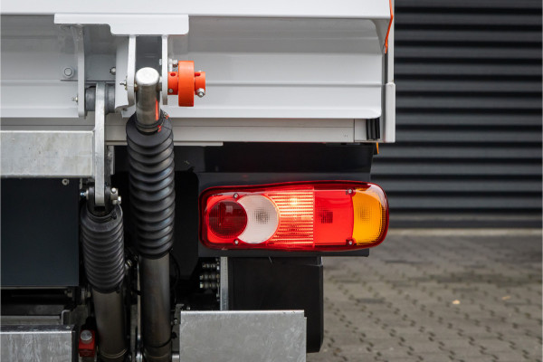 Mercedes-Benz Sprinter 516 Automaat Bakwagen Laadklep nieuw