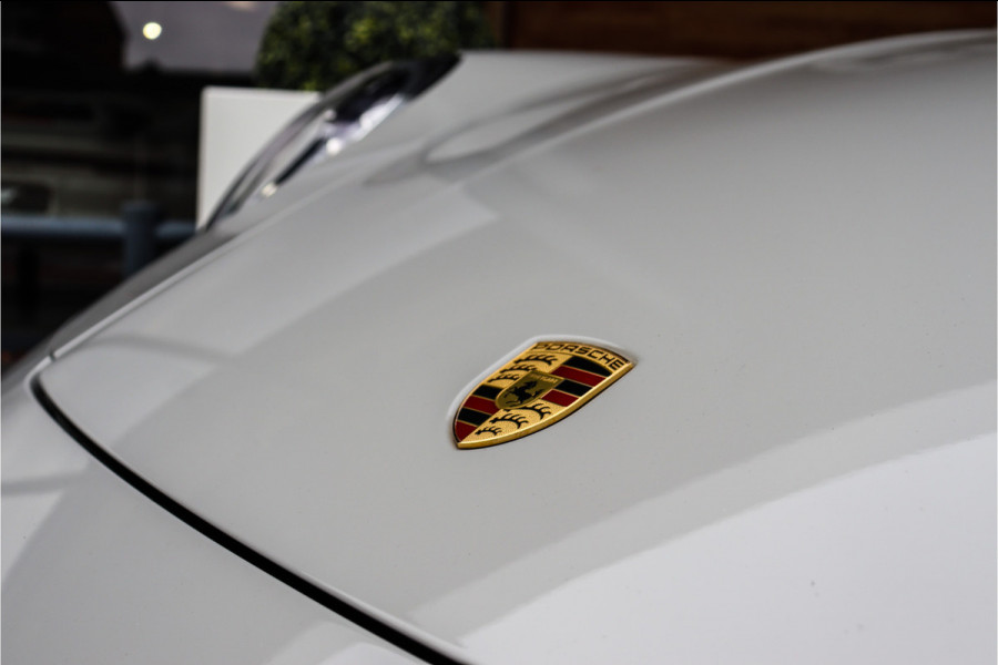 Porsche 911 992 450PK 3.0 Carrera 4 S **4w Steering/Schuif-kantel/Sport-uitlaat/Sport-Stoelen/Sportchrono/Ventilatie**