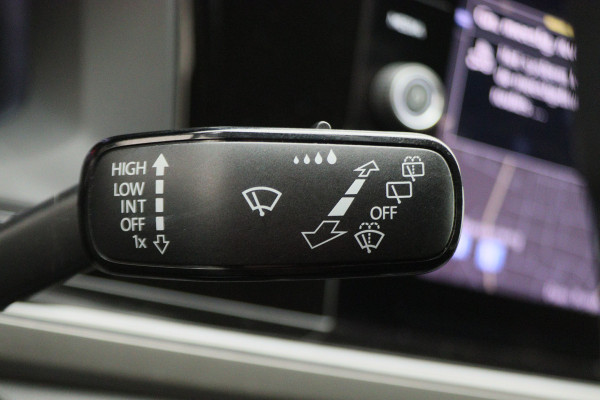 Volkswagen Polo 1.0 TSI Comfortline Business LED, Apple Carplay, ACC, Afn. Trekhaak, 15"