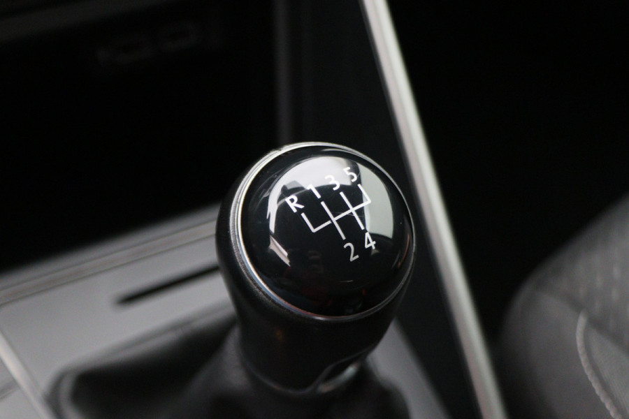 Volkswagen Polo 1.0 TSI Comfortline Business LED, Apple Carplay, ACC, Afn. Trekhaak, 15"