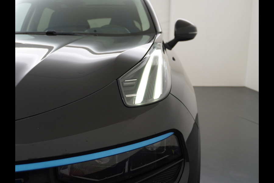 Lynk & Co 01 1.5 PHEV AUT-7 261pk Pano-Schuifdak Lmv 20" 360°Camera Apple Carplay Android Auto Adap.Cruise Navi Pdc Ecc Keyless Led Plug-In H Elek.Memory.Stoel File assistent Dodehoek detector Elektrisch bedienbare achterklep Rijstrooksensor Wifi Verkeersbord detectie 425Nm koppel 3,7kw laadvermogen €44.882 Nieuwprijs 1e Eigenaar Origineel NLse auto!