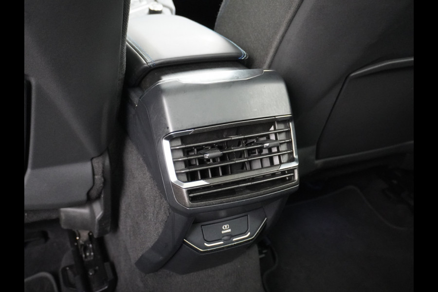 Lynk & Co 01 1.5 PHEV AUT-7 261pk Pano-Schuifdak Lmv 20" 360°Camera Apple Carplay Android Auto Adap.Cruise Navi Pdc Ecc Keyless Led Plug-In H Elek.Memory.Stoel File assistent Dodehoek detector Elektrisch bedienbare achterklep Rijstrooksensor Wifi Verkeersbord detectie 425Nm koppel 3,7kw laadvermogen €44.882 Nieuwprijs 1e Eigenaar Origineel NLse auto!