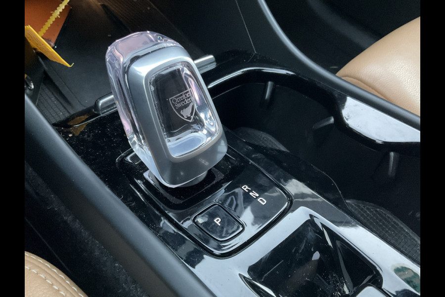 Volvo XC40 1.5 T5 Recharge R-Design Pano Stoel/Stuurvw Keyless Harman Kardon Blis