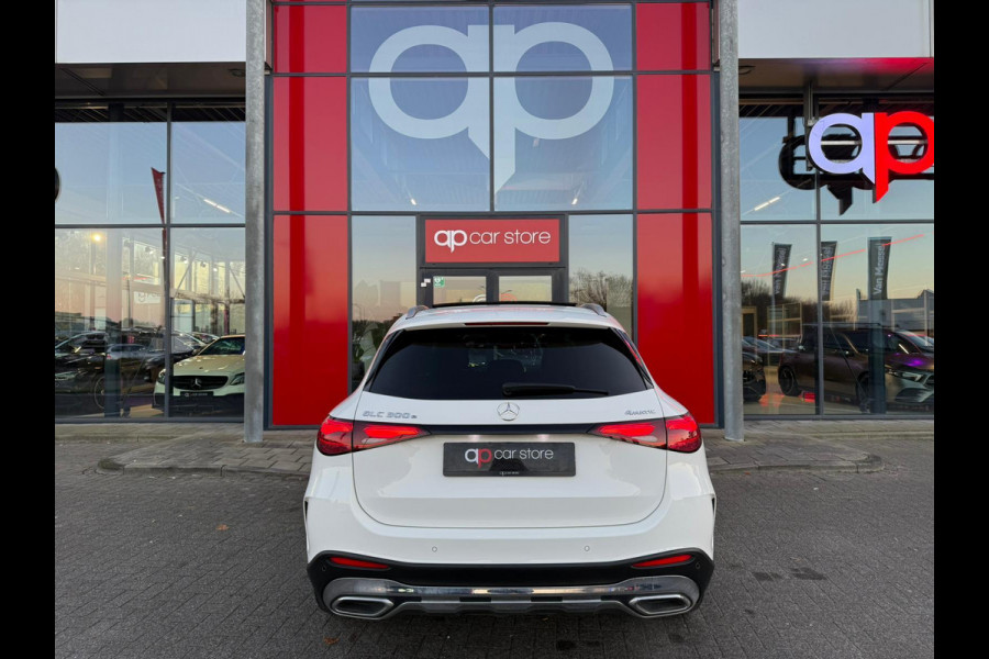 Mercedes-Benz GLC 300e 4MATIC AMG Line Full spec