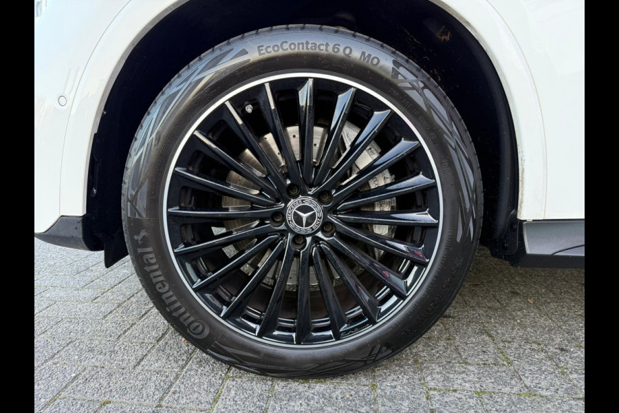 Mercedes-Benz GLC 300e 4MATIC AMG Line Full spec