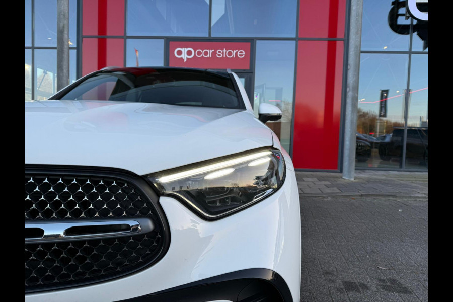 Mercedes-Benz GLC 300e 4MATIC AMG Line Full spec